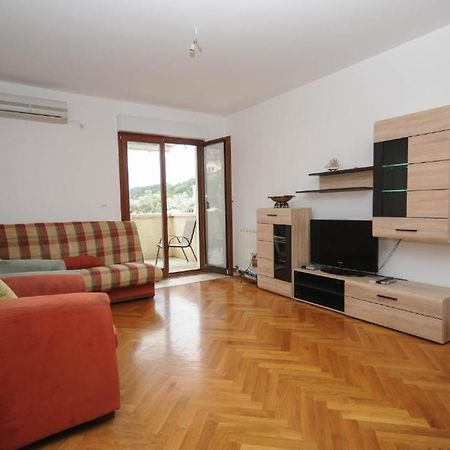Apartment Jana Petrovac Екстер'єр фото