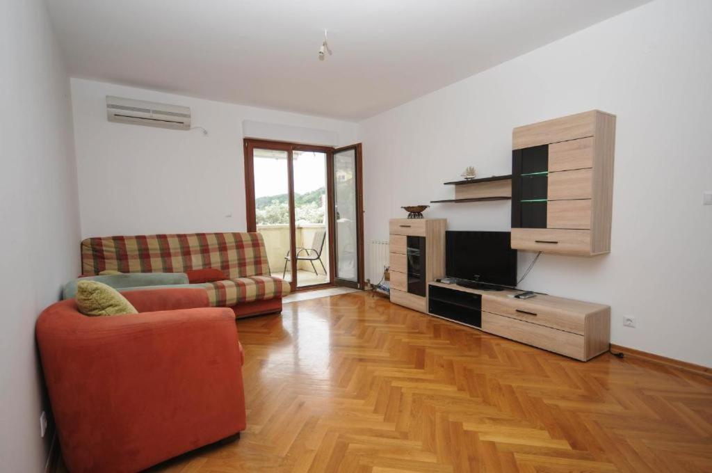 Apartment Jana Petrovac Екстер'єр фото